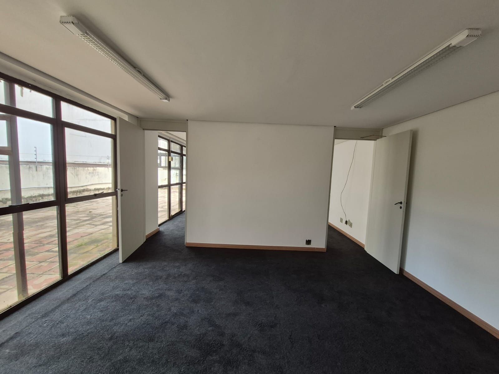 Depósito-Galpão-Armazém à venda com 2 quartos, 51m² - Foto 1