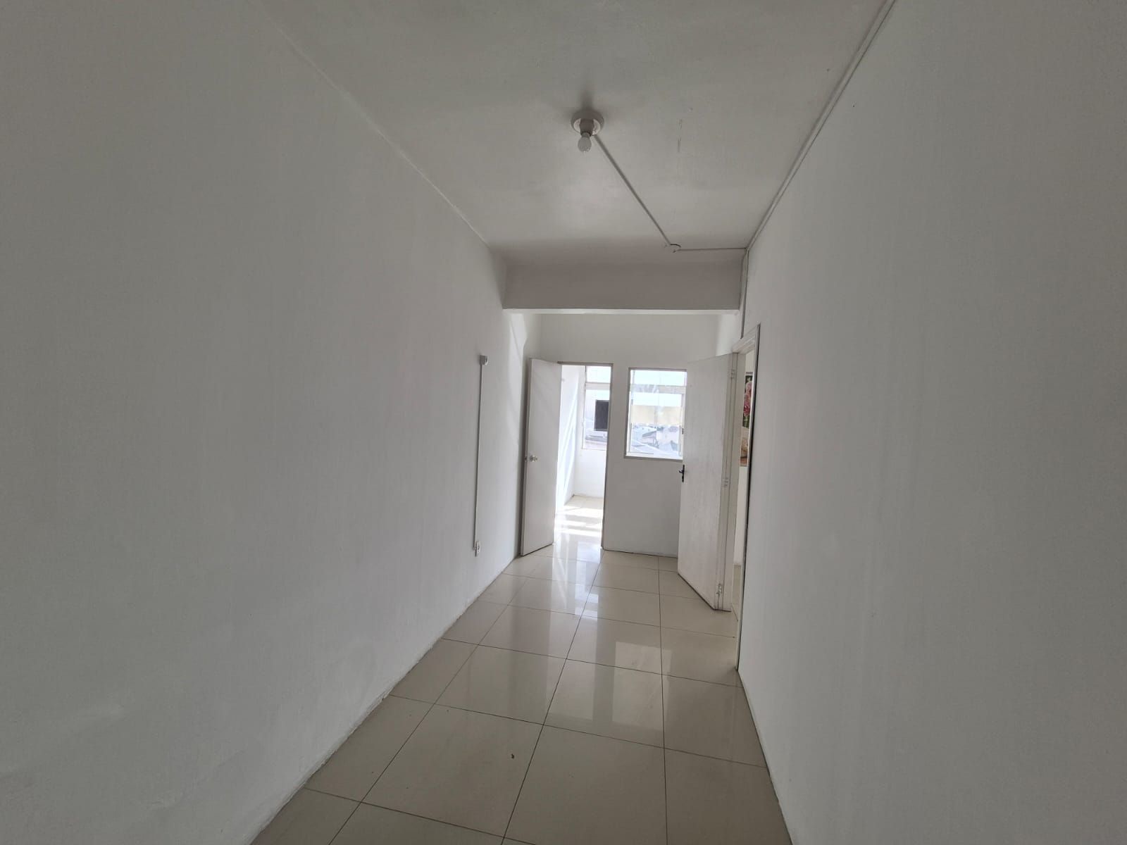 Sala comercial na região central — foto 2