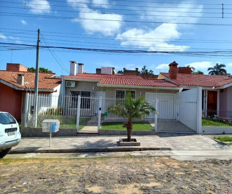 Casa com 3 dormitórios (sendo 1 suíte) na Rua Sotero da Silveira nº 501- Jardins- Santana do Livramento-RS