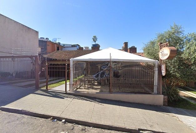 Casa central na Rua Duque de Caxias nº 1982 por R$ 2.500.000,00 - Centro