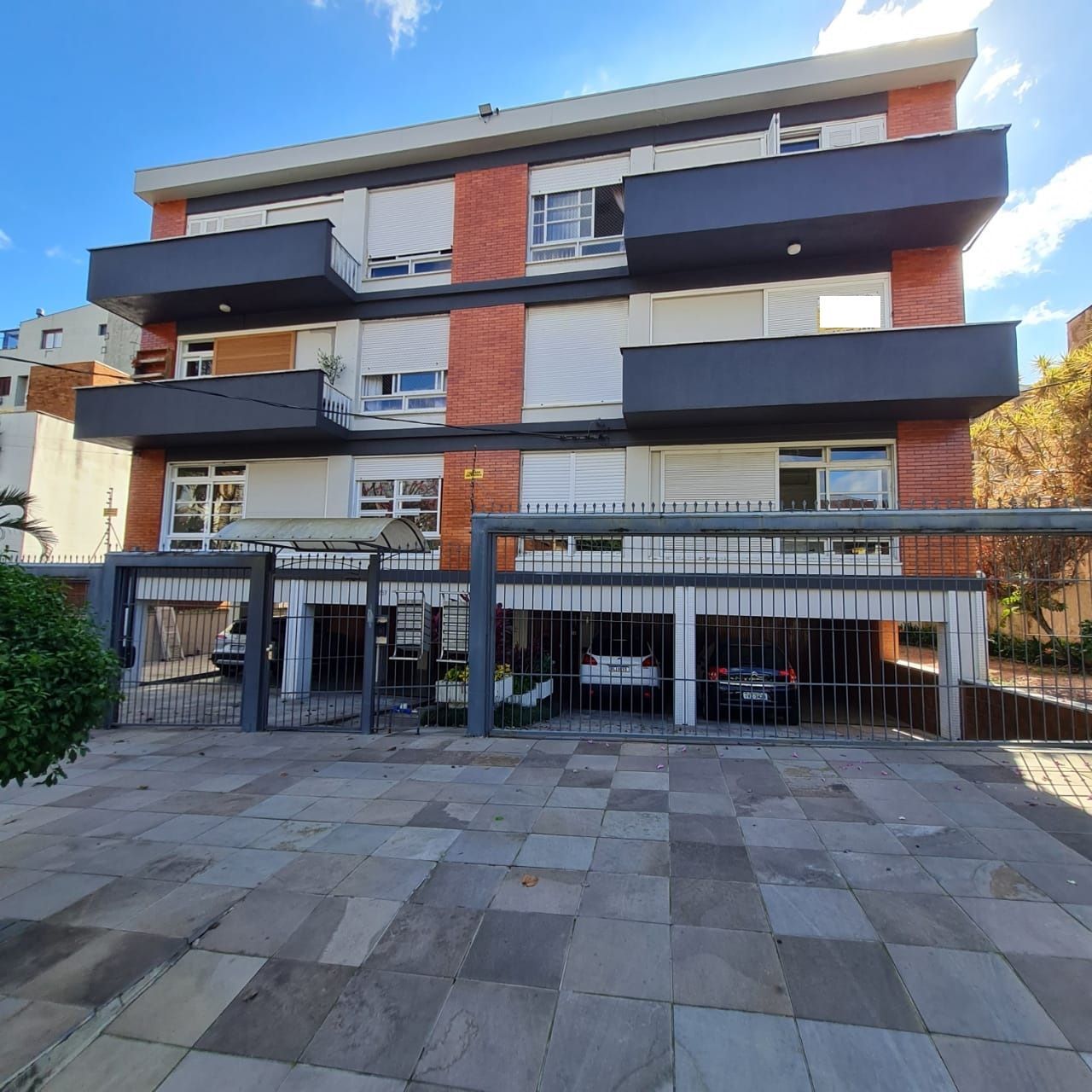 APARTAMENTO 03 DORMITÓRIOS DE FRENTE BAIRRO PETROPOLIS