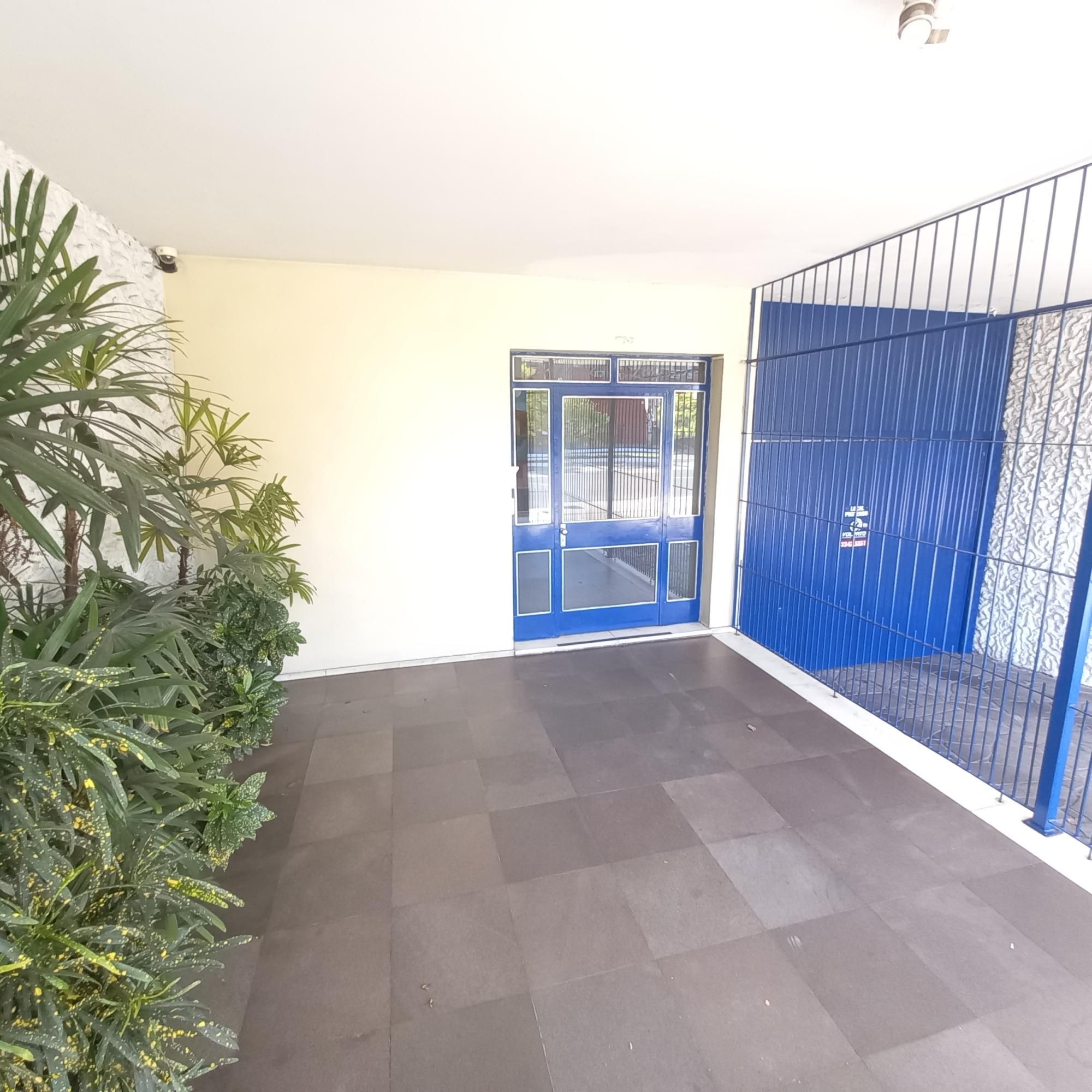 Kitnet no Edifício Layson, à venda, 28 m², Santo Antônio - Porto Alegre — foto 2