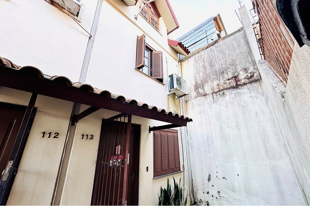 Casa de Condomínio 2 dormitórios no bairro Camaquã