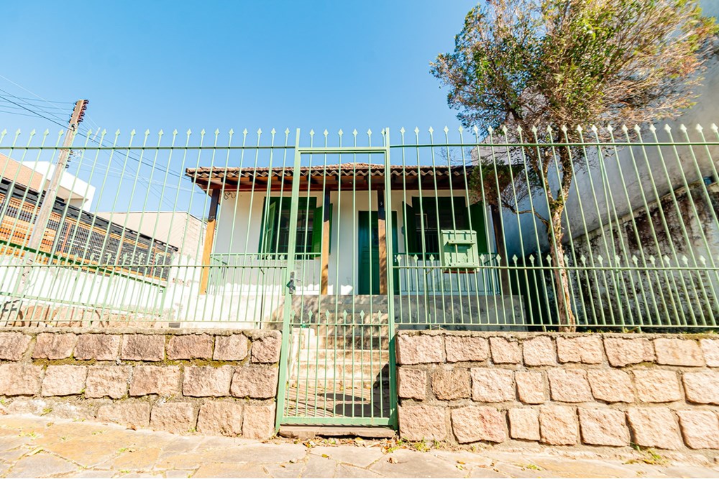 Casa 3 dormitórios no bairro Vila Ipiranga