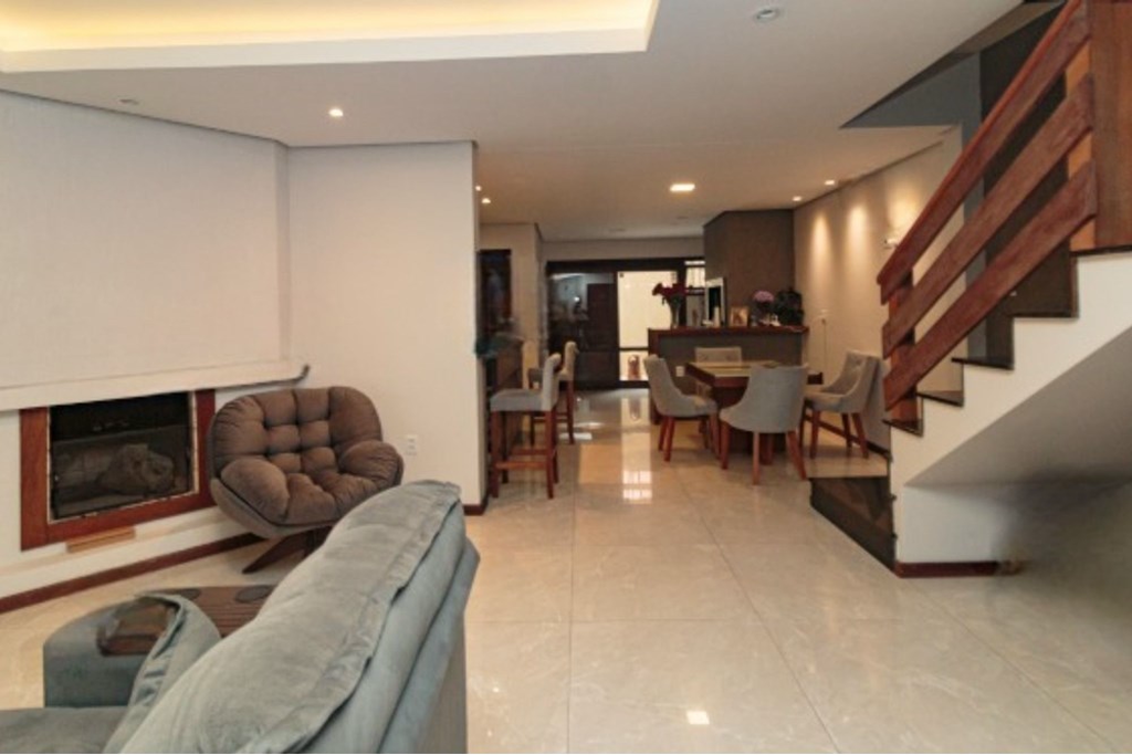 Casa 3 dormitórios no bairro Sarandi