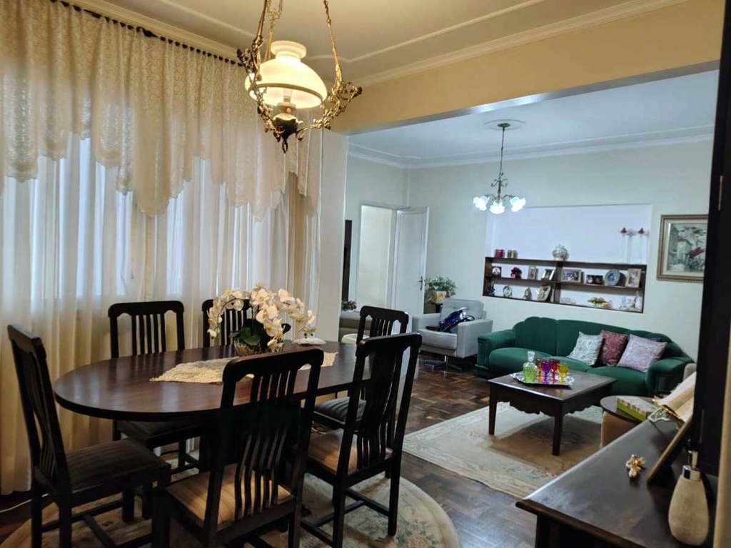 Apartamento 2 dormitórios no bairro Centro