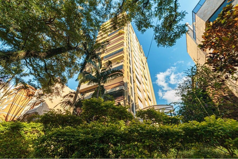 Apartamento 4 dormitórios no bairro Floresta