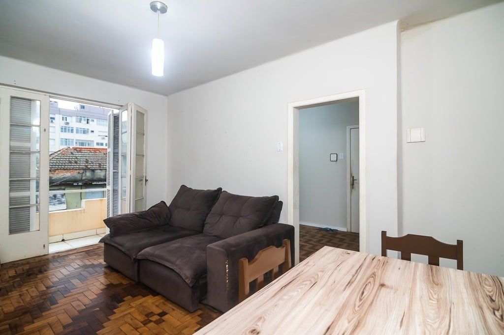 Apartamento 2 dormitórios no bairro Azenha