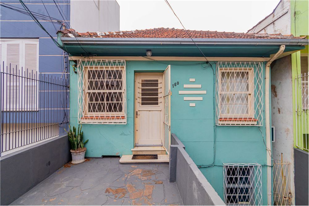 Casa 4 dormitórios no bairro Petrópolis