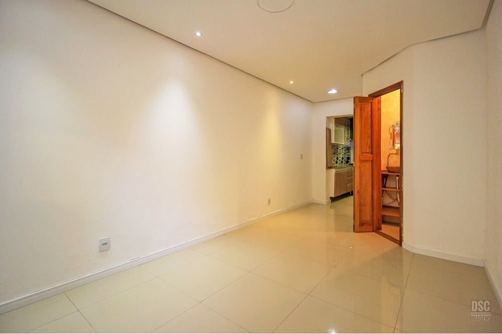 Casa de Condomínio 1 dormitório no bairro Guarujá