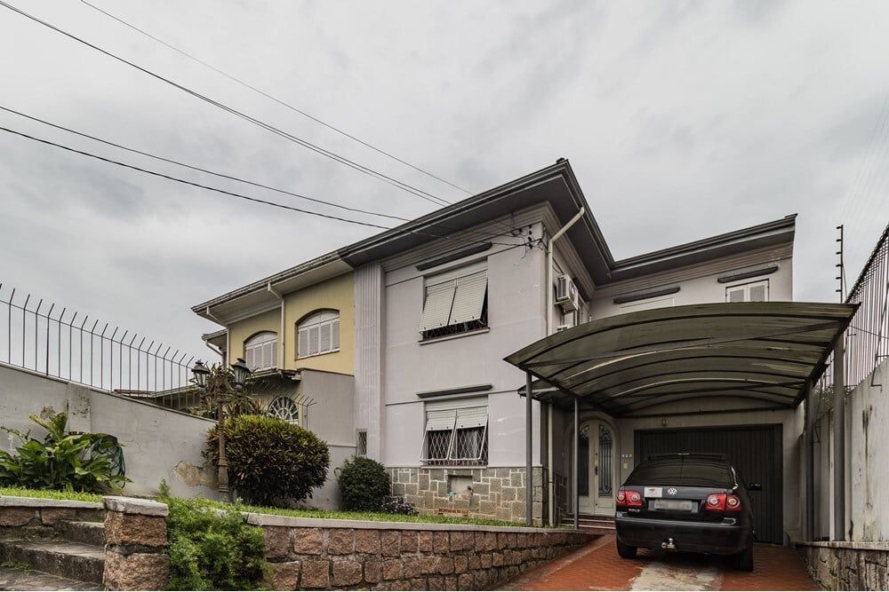 Casa 3 dormitórios no bairro Santana