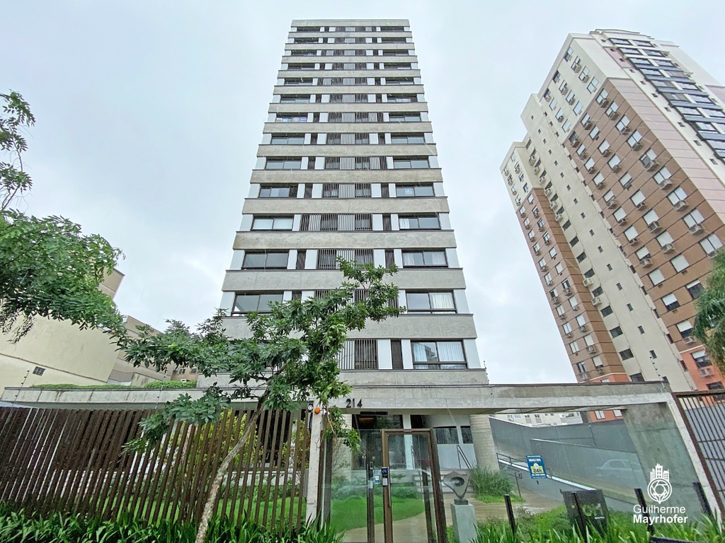 Apartamento 3 dormitórios no bairro Menino Deus