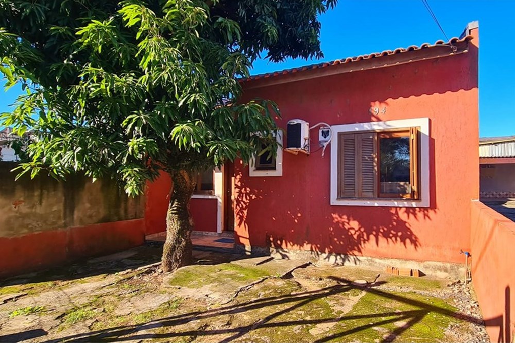 Casa 3 dormitórios no bairro Maria Regina