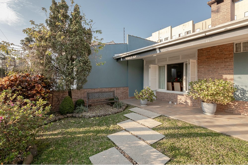 Casa 3 dormitórios no bairro Sarandi