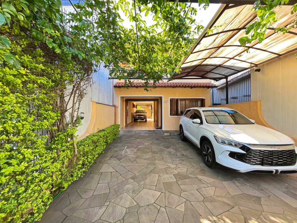 Casa 3 dormitórios no bairro Santana