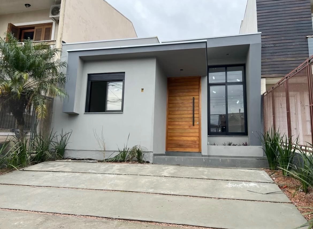 Casa 3 dormitórios no bairro Hípica