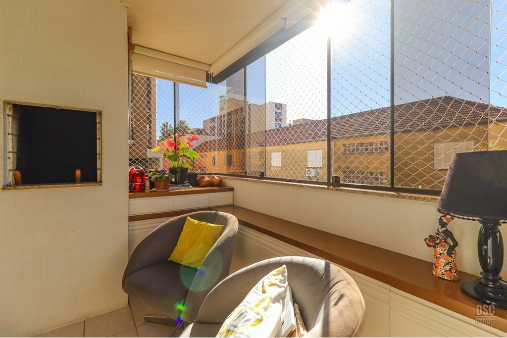 Apartamento 3 dormitórios no bairro Menino Deus