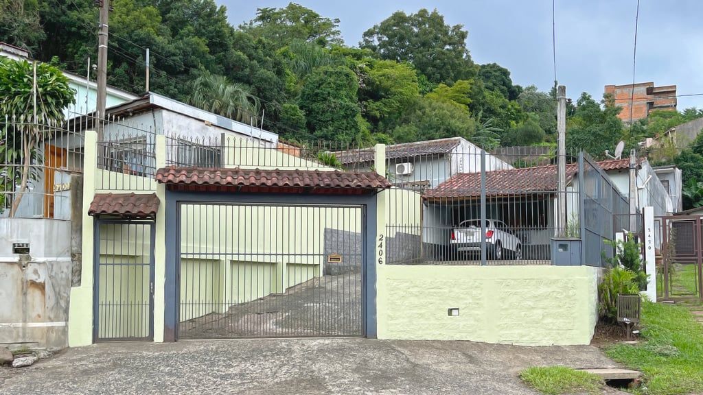 Casa 3 dormitórios no bairro Vila Nova