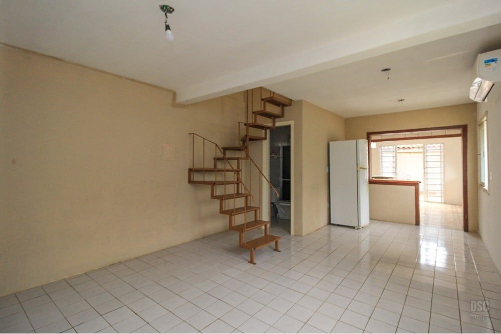 Casa 3 dormitórios no bairro Hípica