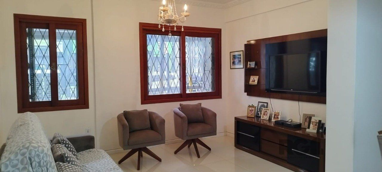 Apartamento com 76m², 2 dormitórios no bairro Centro Histórico em Porto Alegre para Comprar