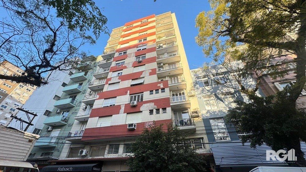 APARTAMENTO DE 3 DORMITÓRIOS COM VAGA DE GARAGEM NO CENTRO HISTÓRICO.