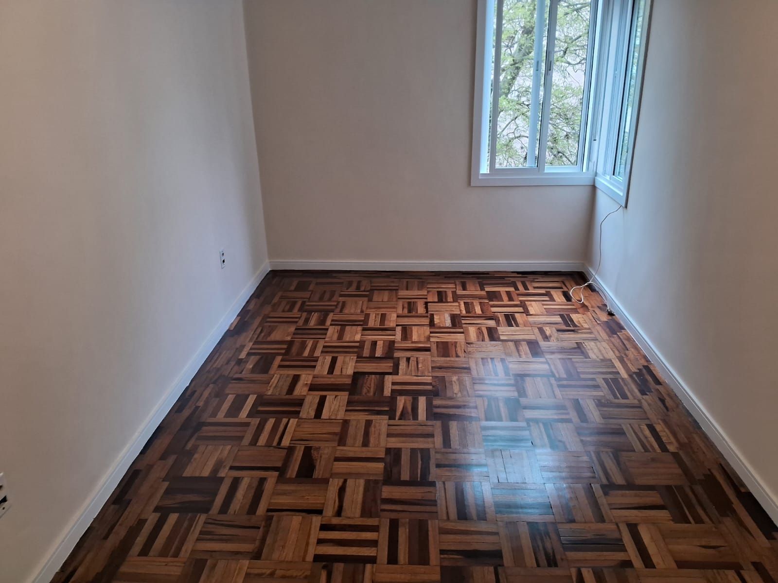 Apartamento 01 dormitório, desocupado na Cidade Baixa!