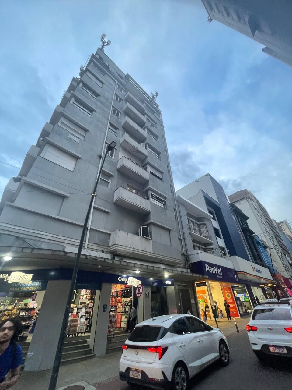 Apartamento à venda com 71m², 3 quartos no bairro Centro Histórico em Porto Alegre