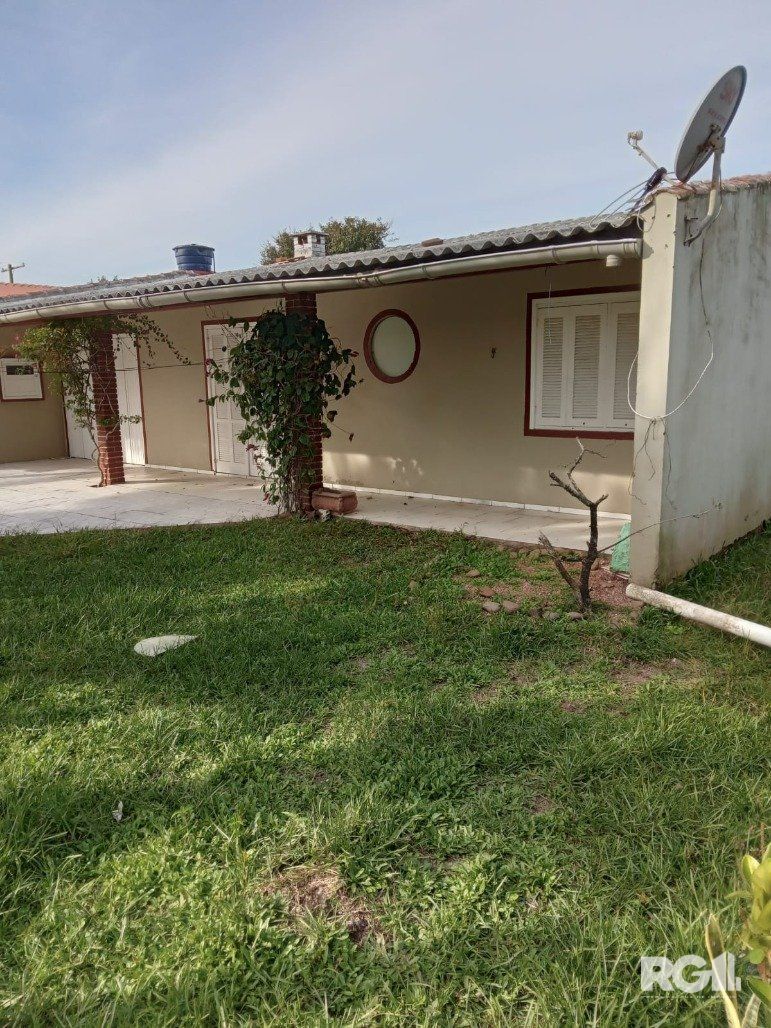 Casa à venda com 3 quartos, 121m² - Foto 2