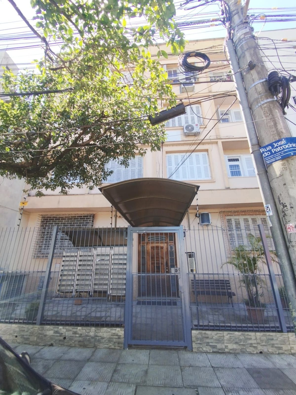 🏡 Apartamento 1 Dormitório Reformado na José do Patrocínio – Pronto para Morar!