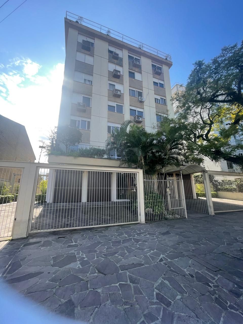 Apartamento à venda com 79m², 2 quartos no bairro Azenha em Porto Alegre