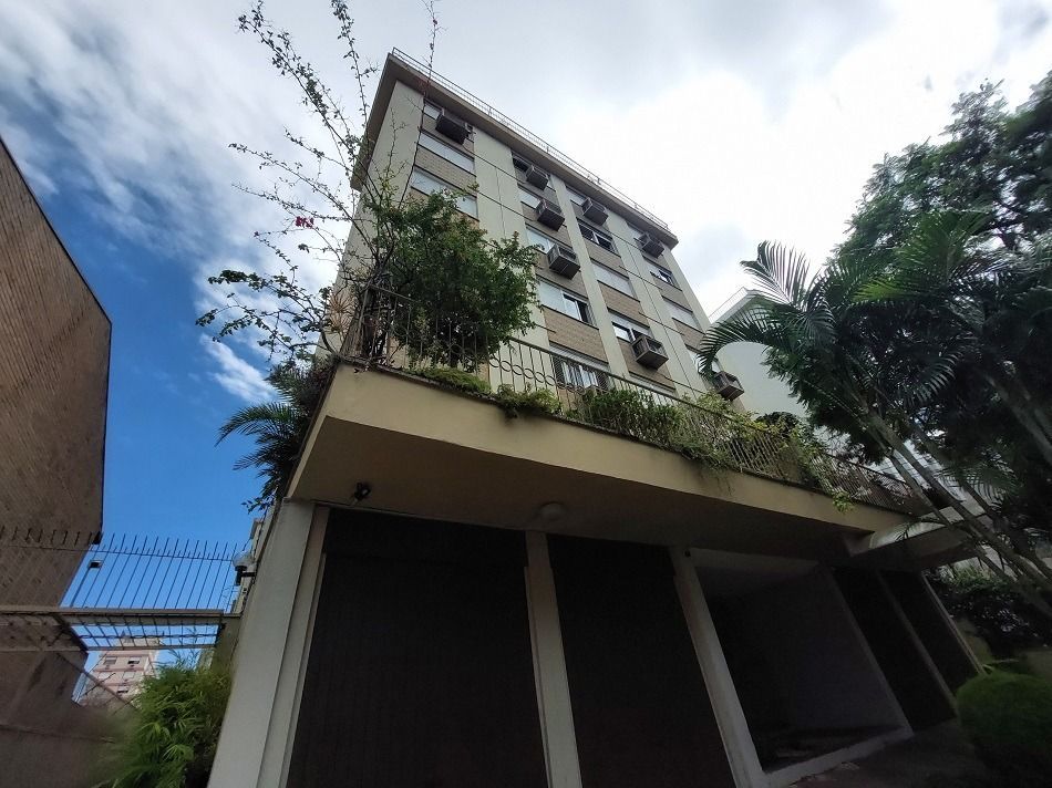 AMPLO APARTAMENTO 1 DORMITÓRIO COM VAGA COBERTA
