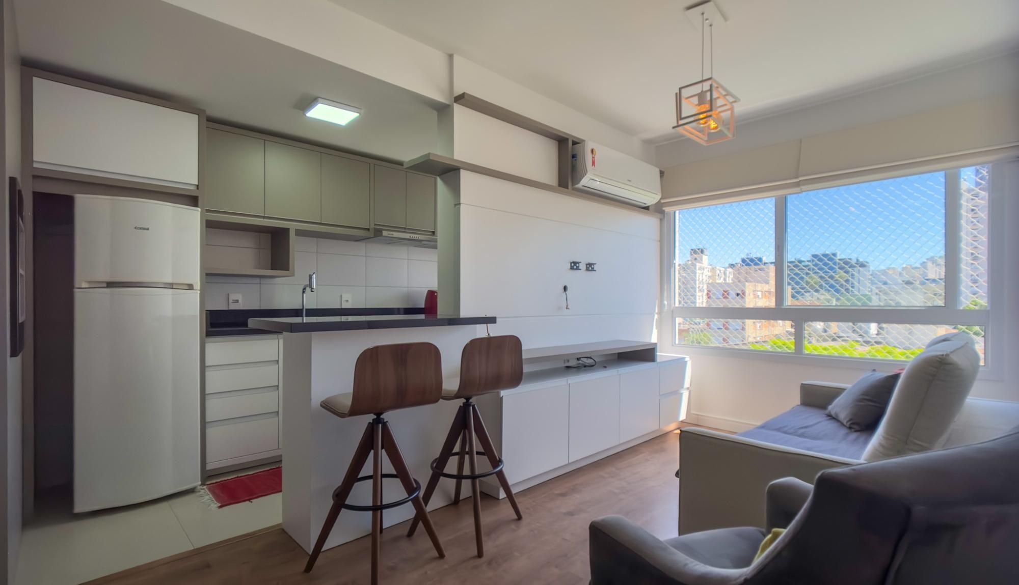Excelente apartamento 2 dormitorios  semi mobiliado localizado na cidade baixa