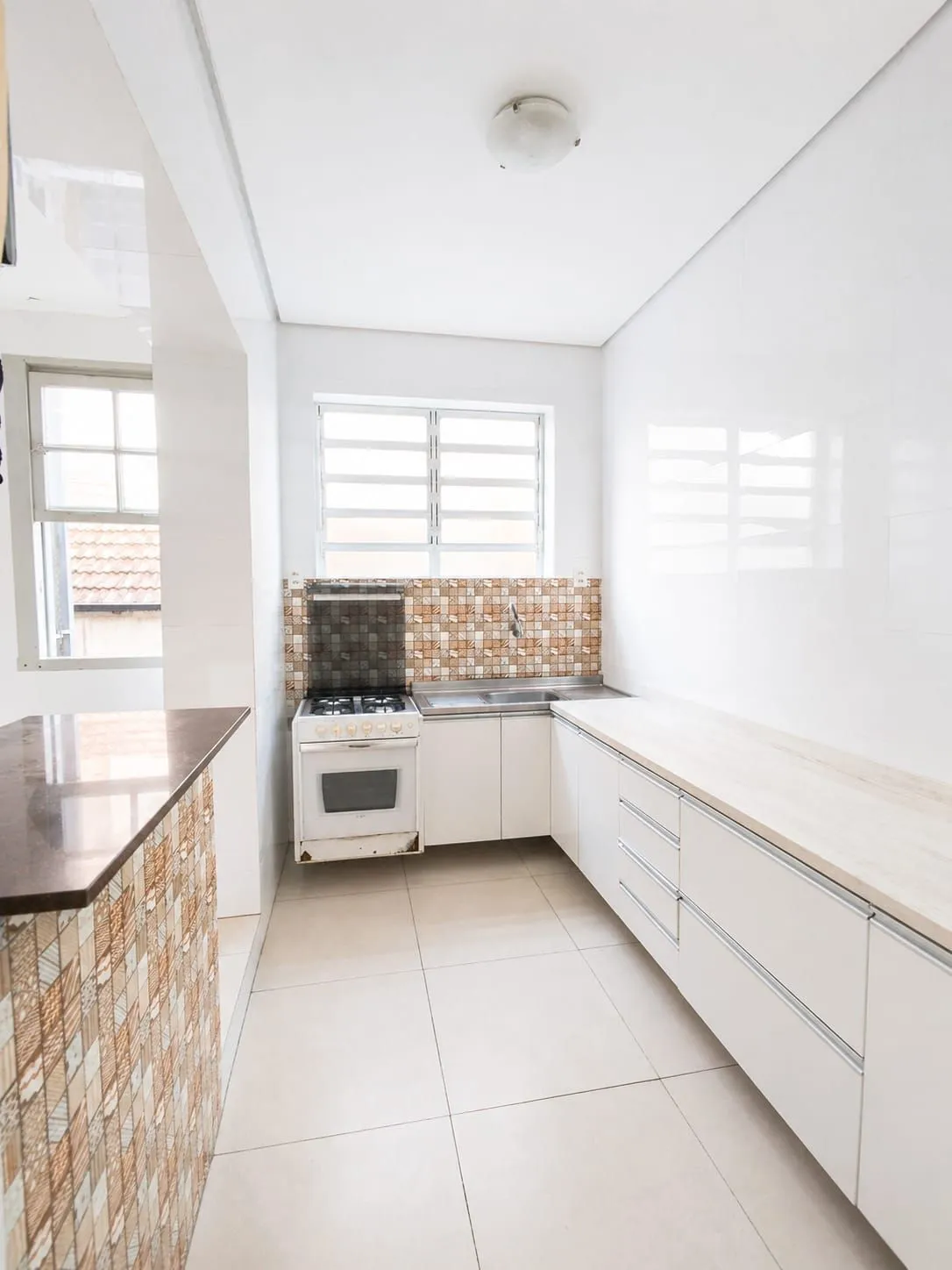 Apartamento com 50m², 2 dormitórios no bairro Centro Histórico em Porto Alegre para Comprar