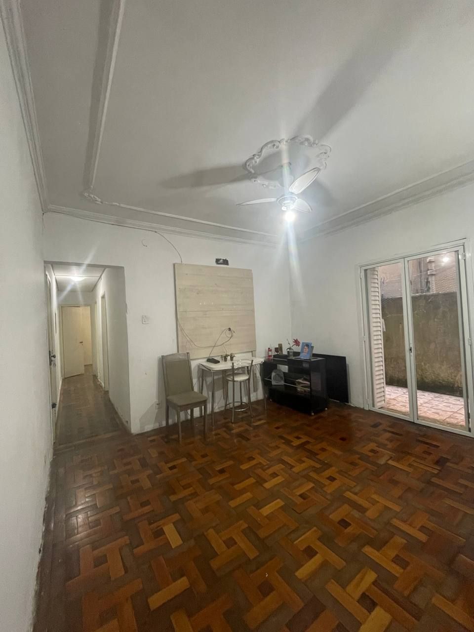 Apartamento para Alugar em Cidade Baixa com 54m² e 2 dormitórios/quartos disponíveis