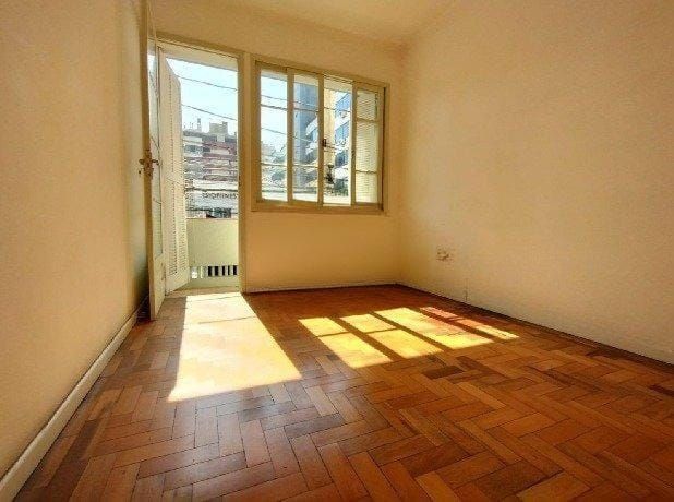 Apartamento à venda no Menino Deus – 2 dormitórios | Excelente localização