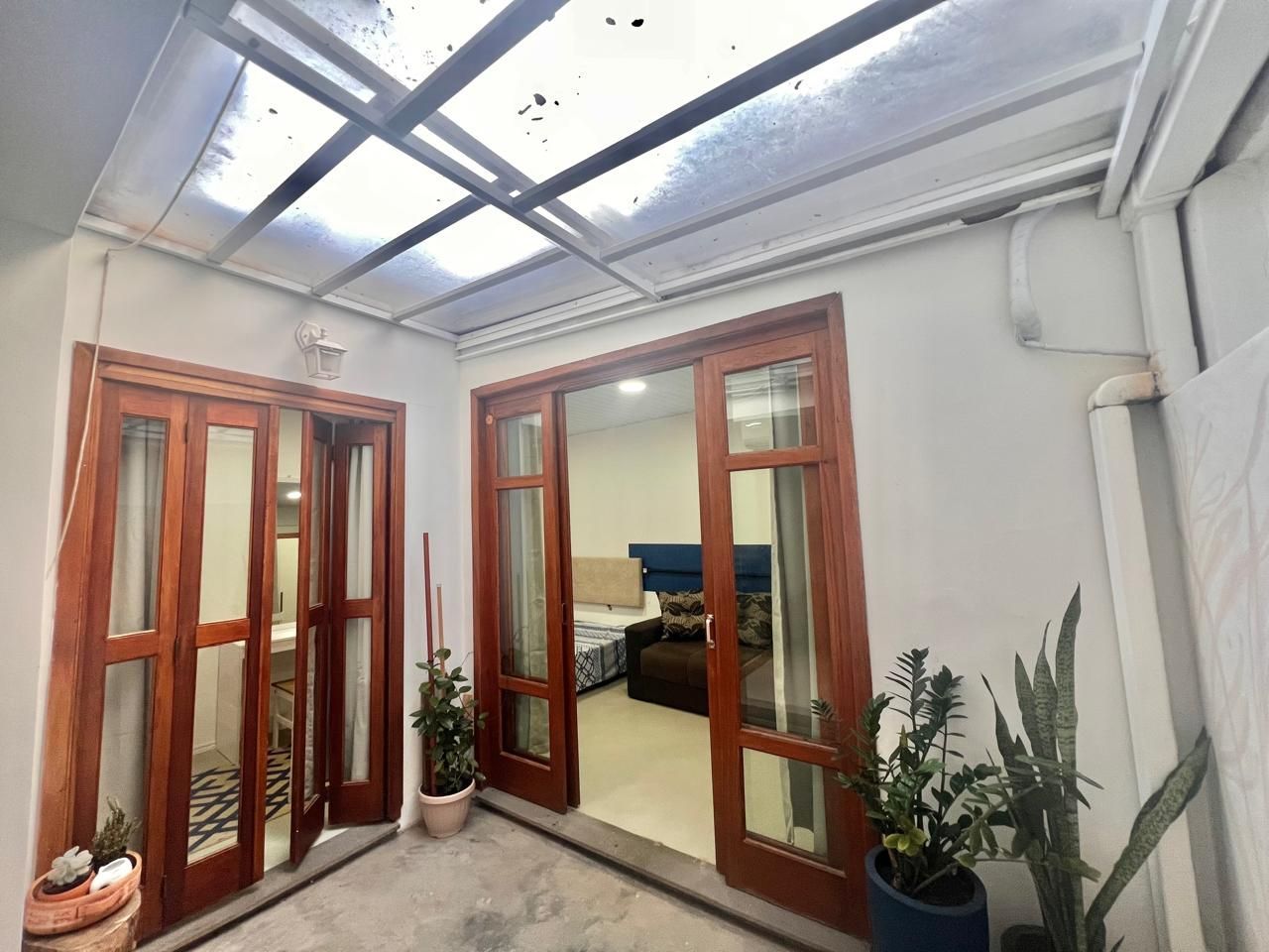 Apartamento, 2 dormitórios no bairro Cidade Baixa em Porto Alegre para Comprar