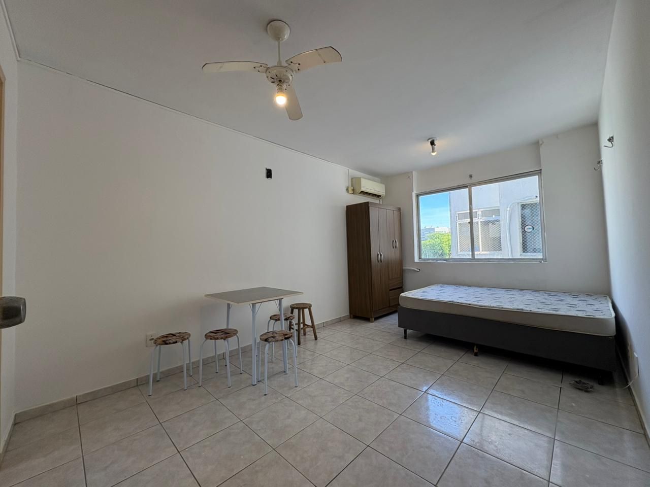 Kitnet, à venda, 25 m², Centro Histórico - Porto Alegre — foto 4