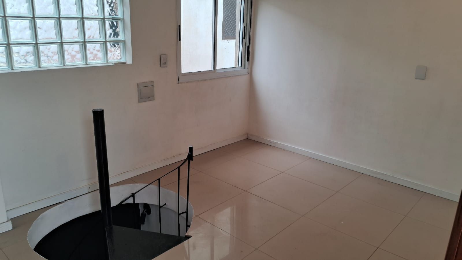 Apartamento cobertura 1 quarto no bairro  Cidade Baixa!