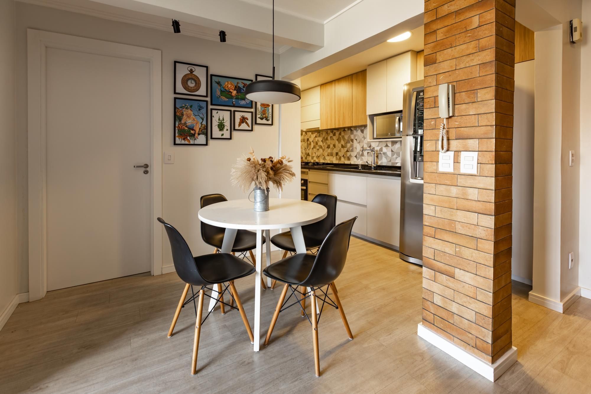 🏡 Apartamento 2 Dormitórios na Cidade Baixa – Reformado e Mobiliado