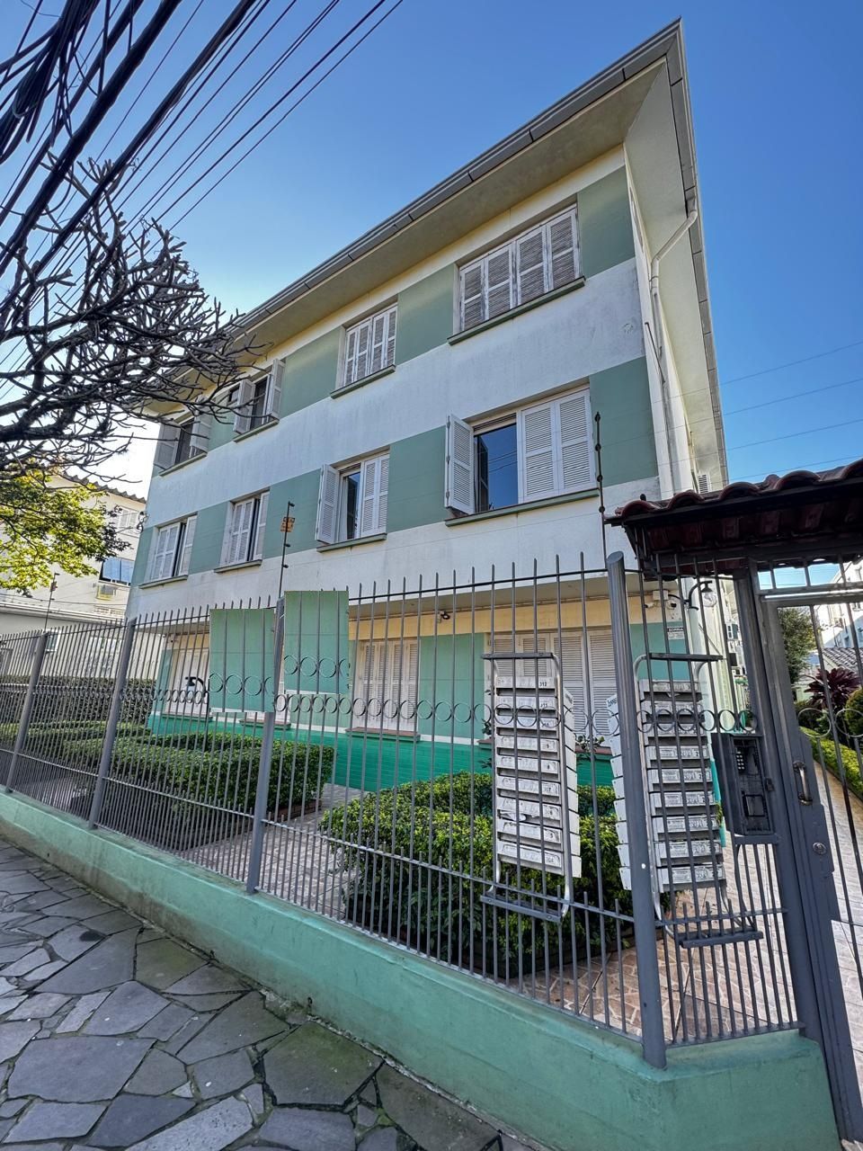 Apartamento à venda com 51m², 1 quarto no bairro Menino Deus em Porto Alegre