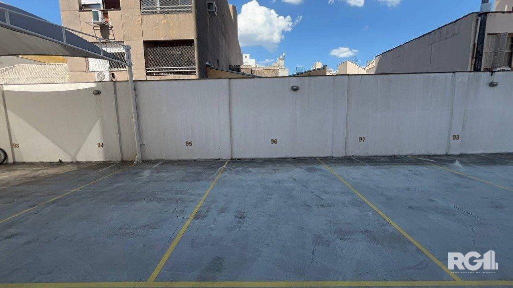 Apartamento à venda com 2 quartos, 77m² - Foto 13