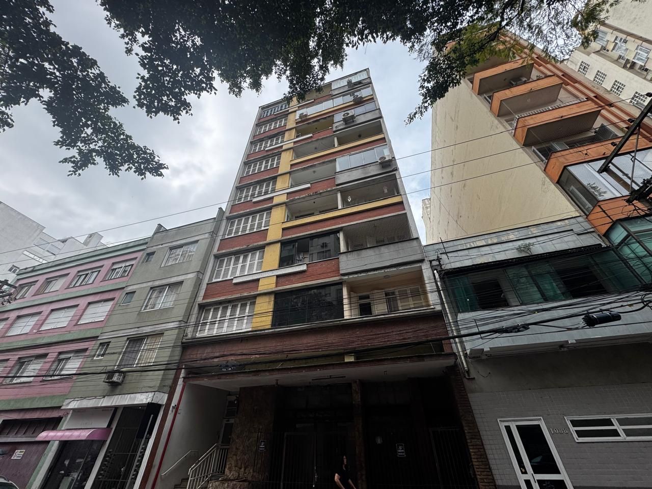 Desocupado e pronto para receber um novo dono