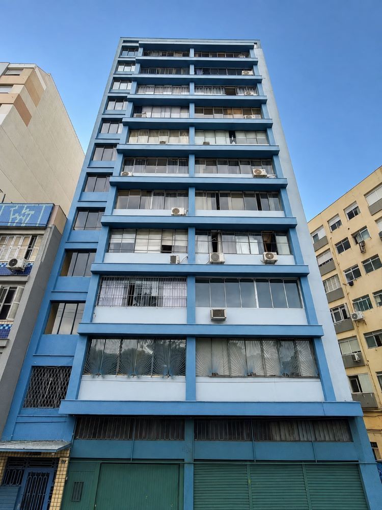 DESOCUPADO APARTAMENTO MOBILIADO COM ELETROS - APTO 2º ANDAR - FUNDOS - SILENCIOSO CÓD. RP 390475