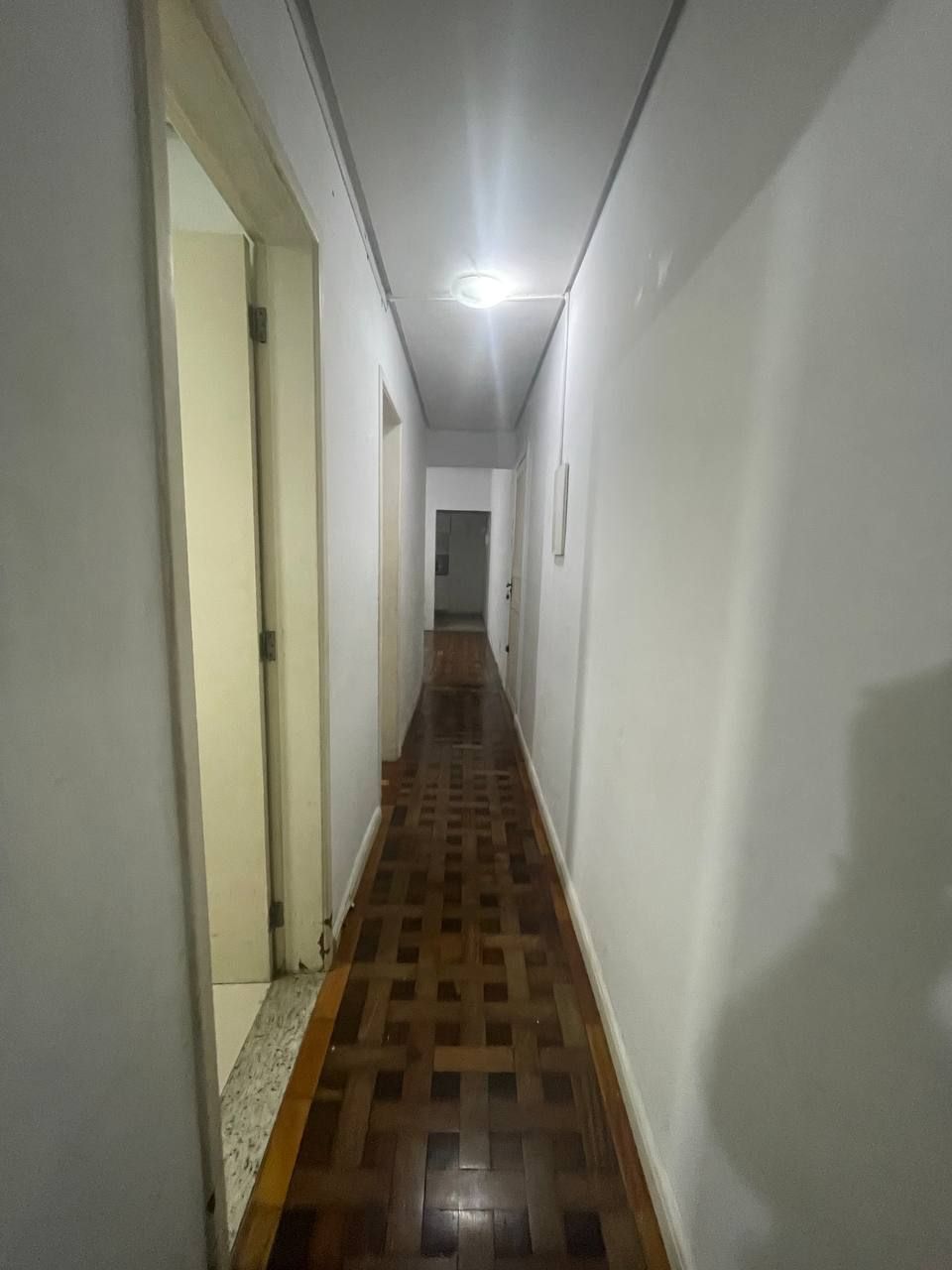 Apartamento para Alugar em Cidade Baixa com 54m² e 2 dormitórios/quartos disponíveis