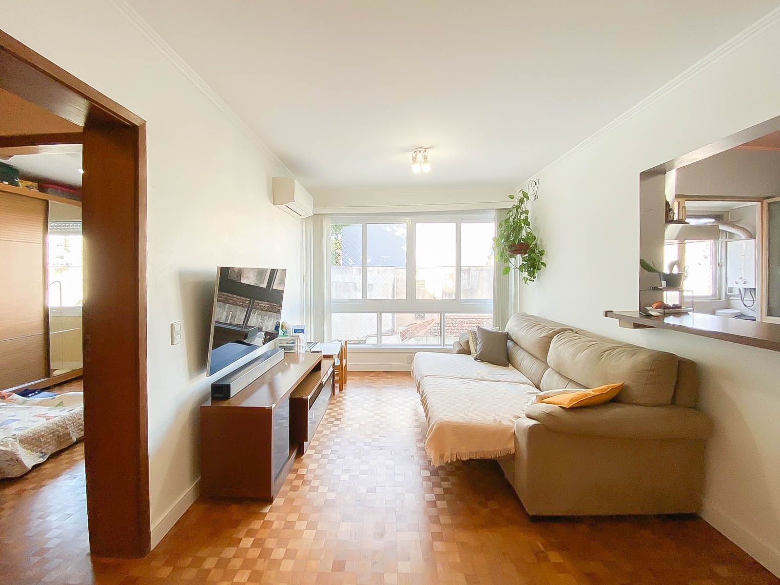 Apartamento com 84m², 2 dormitórios no bairro Rio Branco em Porto Alegre para Comprar