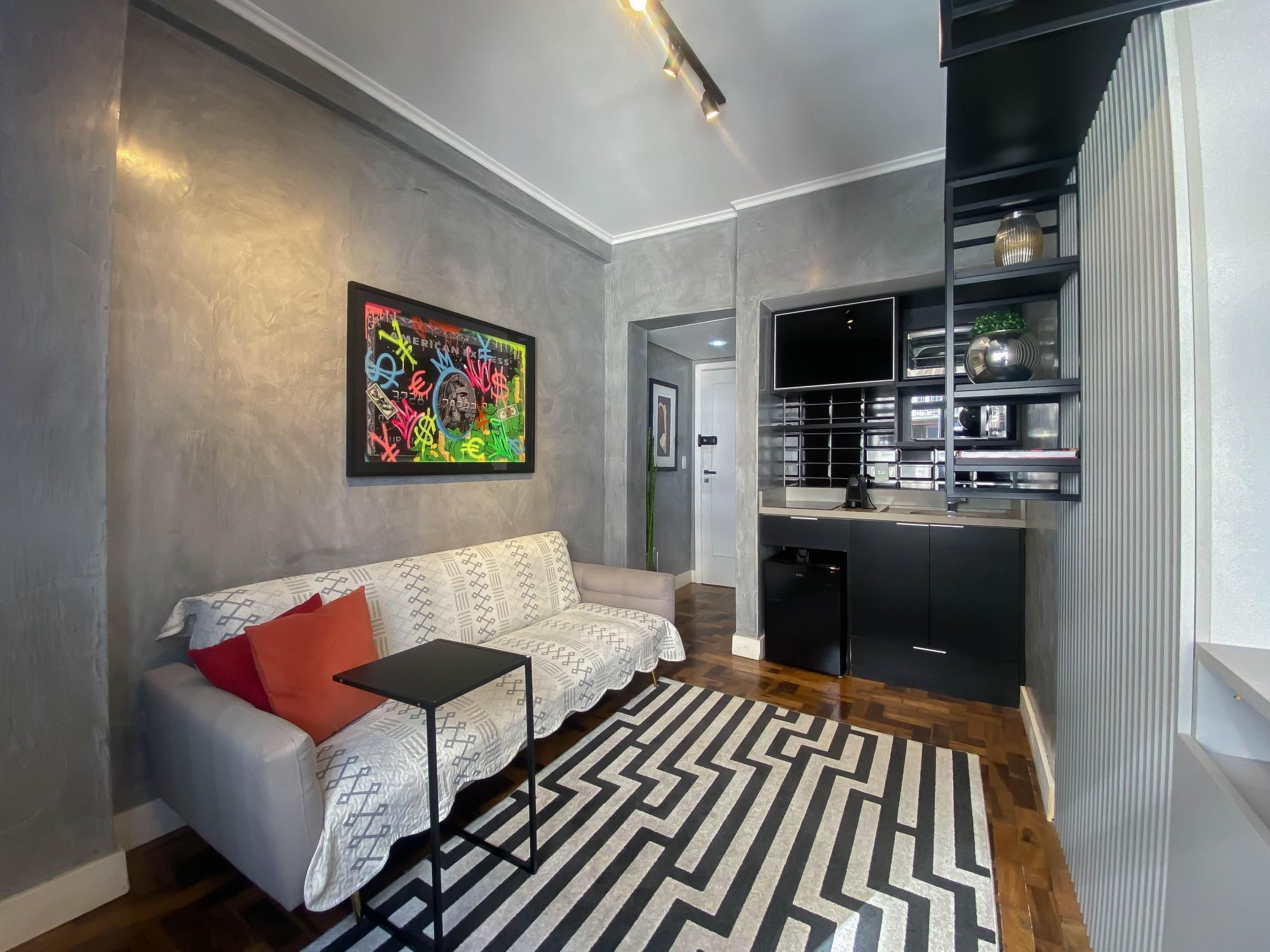 Apartamento à venda com 30m², 1 quarto, 1 suíte no bairro Centro Histórico em Porto Alegre