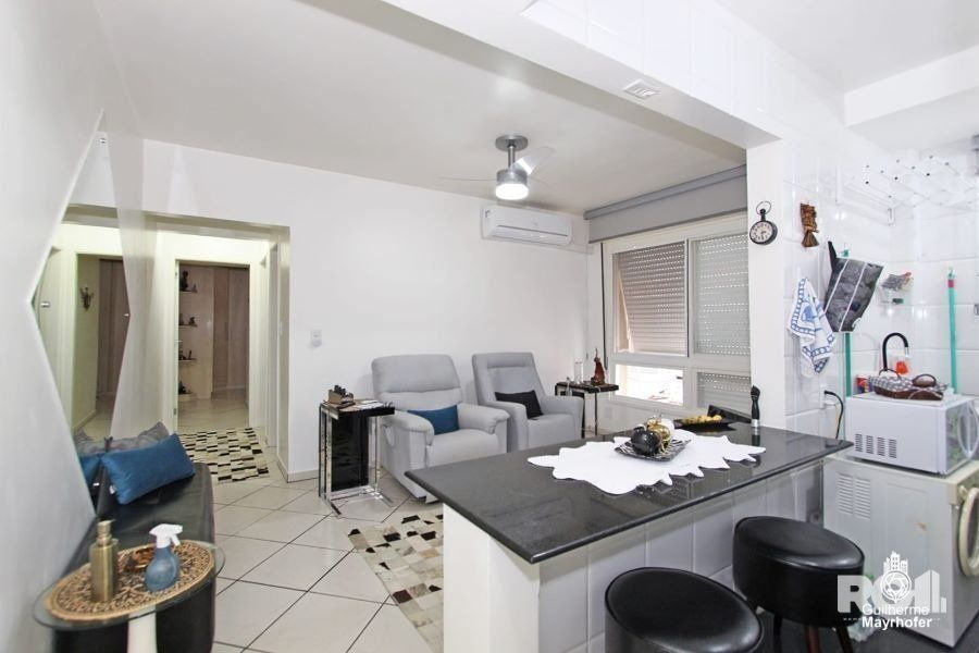 Apartamento à venda com 58m², 2 quartos, 1 vaga no bairro Centro Histórico em Porto Alegre