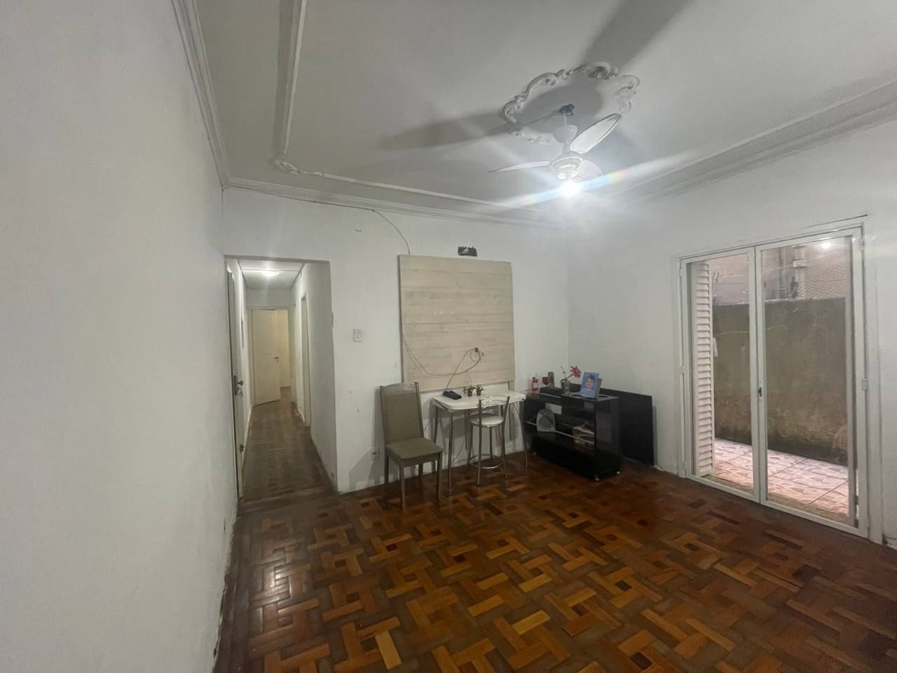 Apartamento para Alugar em Cidade Baixa com 54m² e 2 dormitórios/quartos disponíveis