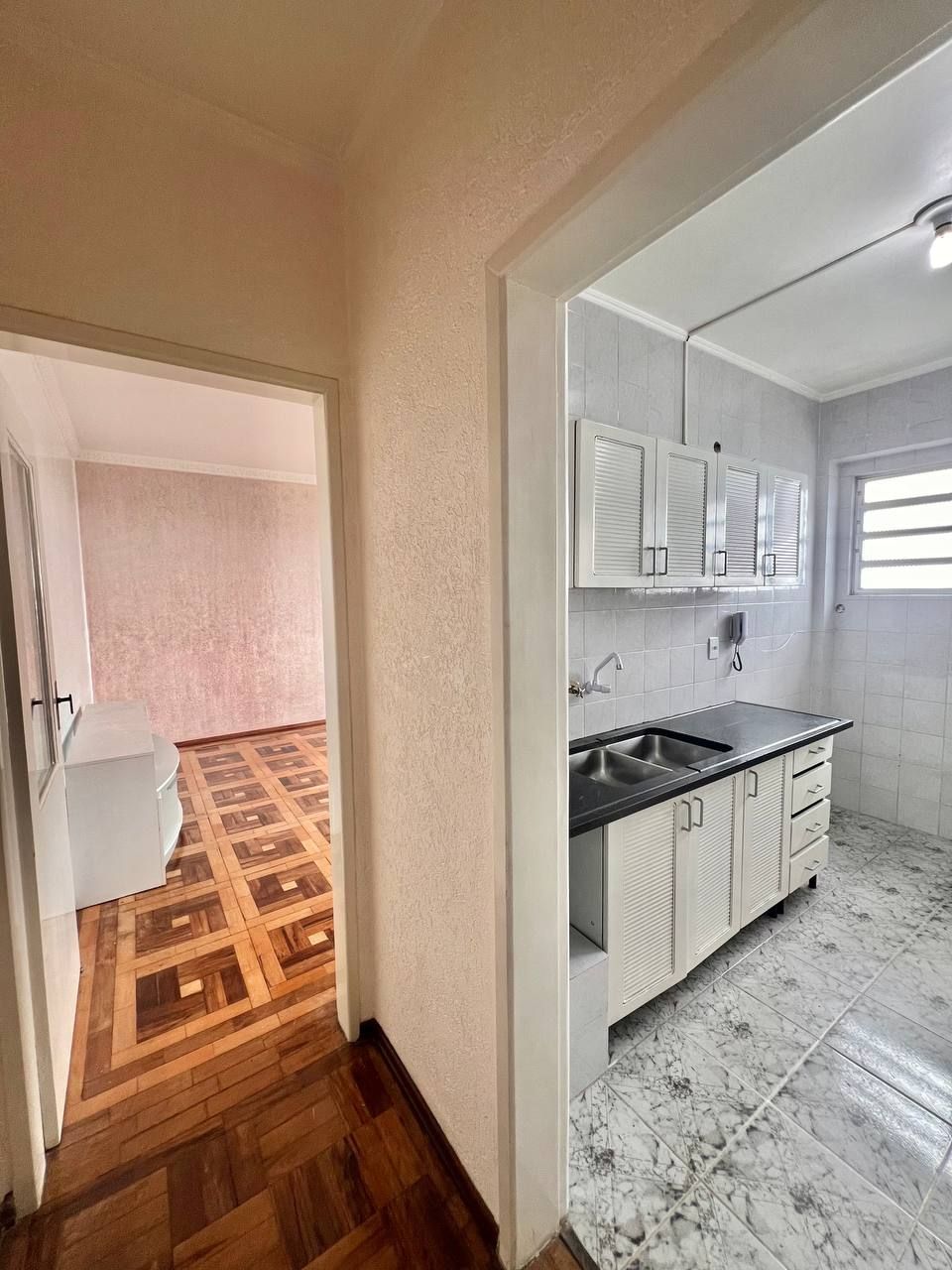 Apartamento à venda no bairro Farroupilha em Porto Alegre | Excelente localização.