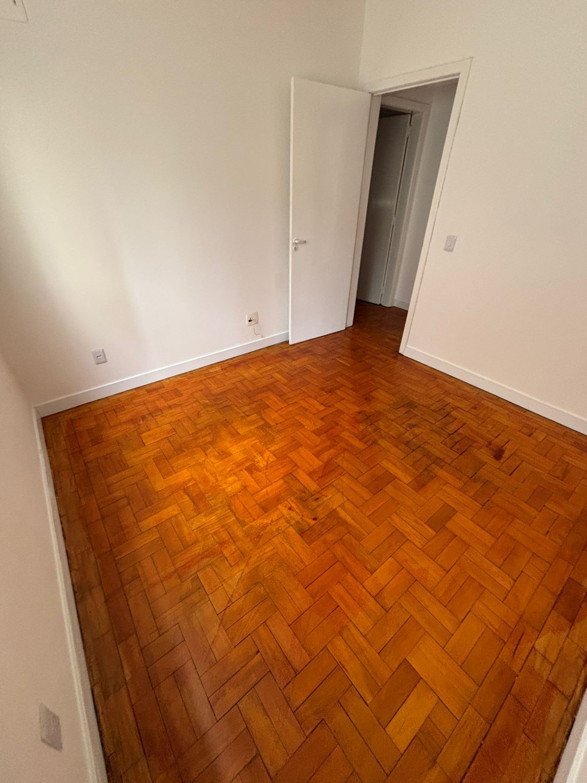 Apartamento à venda com 2 quartos, 75m² - Foto 5